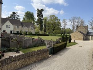 Mill Place Gardens- click for photo gallery